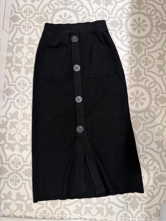 Zara Dresses & Skirts - Zara Women’s Black Button-Front Knit Midi Skirt
